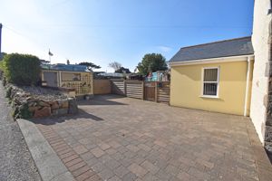 - click for photo gallery